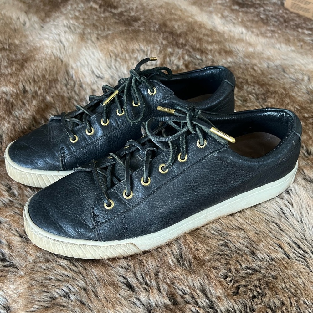 Sperry women’s Anchor Plushwave black leather sneakers